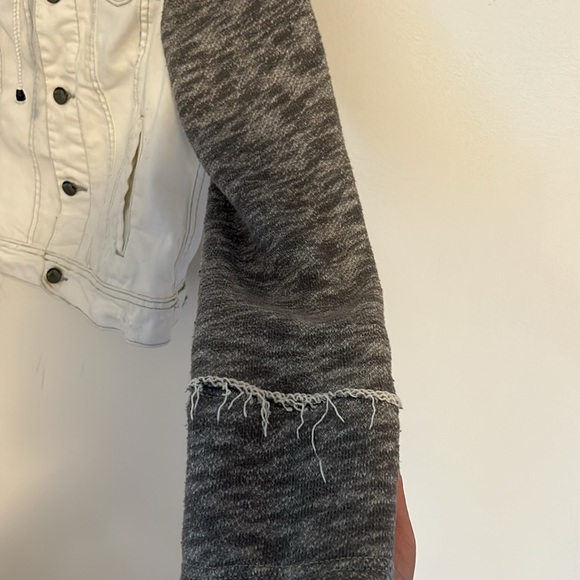 Free People White Denim Hoodie Jacket w/Gray Sleeves size S - Picture 8 of 16